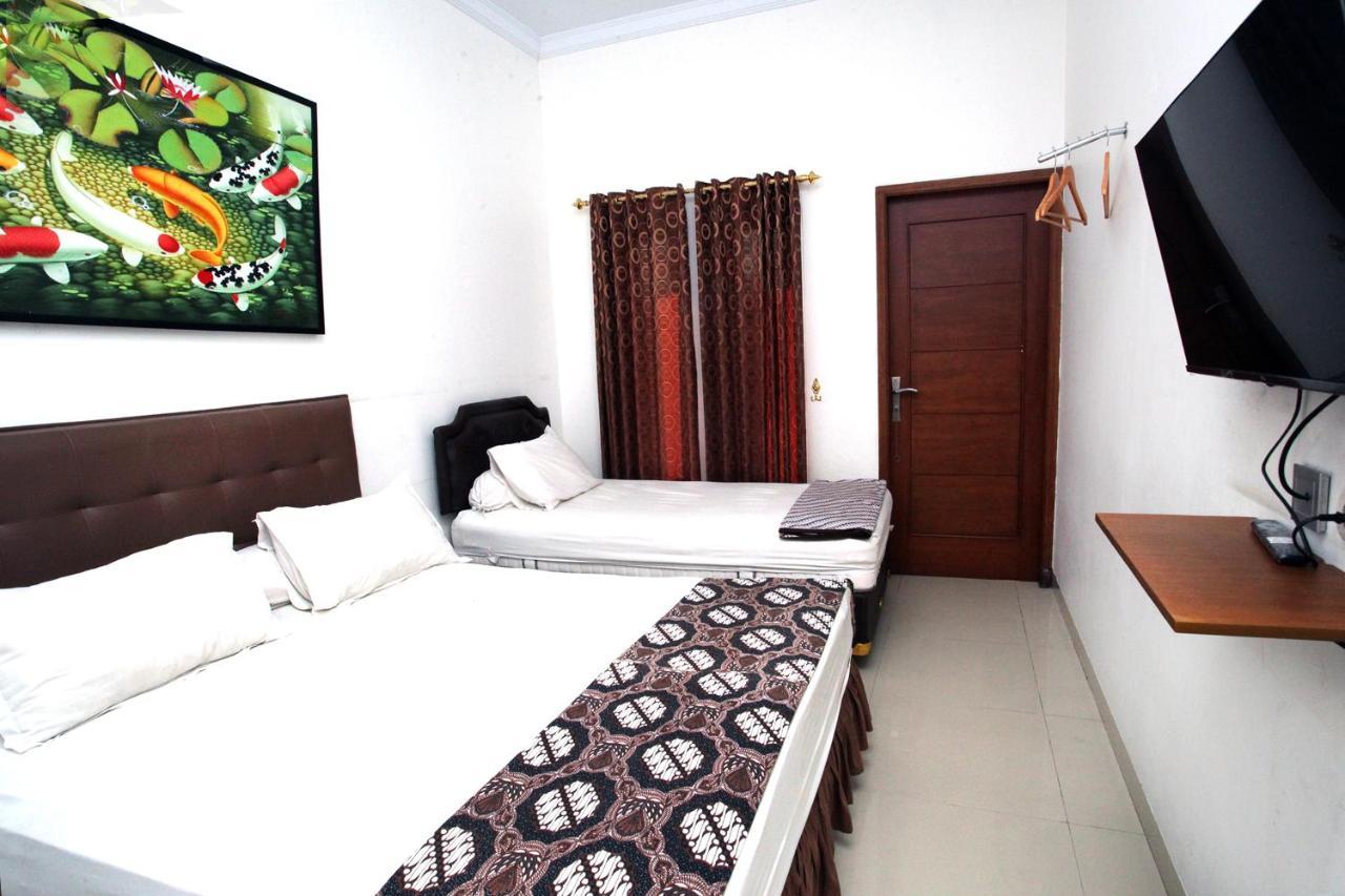 Andelis Homestay Yogyakarta Exterior foto